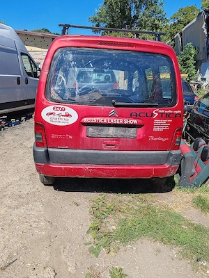 dezmembrez Citroen berlingo  - imagine 3