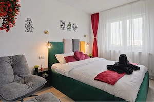 De inchiriat pe termen lung Apartament 3 camere Sector 4