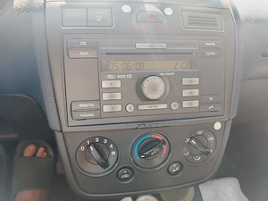 Ford fiesta 1,3 Benzina.Manuala.pret negociabil - imagine 2