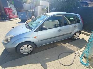 Ford fiesta 1,3 Benzina.Manuala.pret negociabil - imagine 5