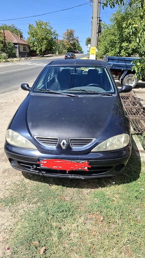 Vind Renault Megane Clasic benzina 2001 5 usi