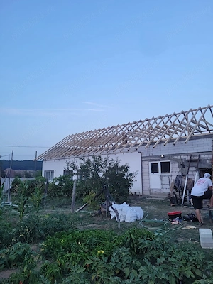Realizam lucrari de constructii in  domeniul Acoperisuri și Mansarde învelitoare   La Cerere Client 