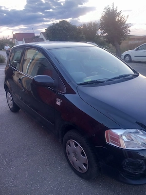 Vand VW Fox 2008,1200cm3 benzona - imagine 3
