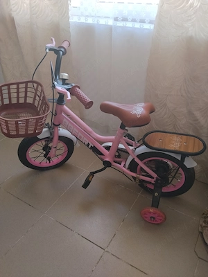 vand bicicleta pentru copii de 3 sau 5 ani 