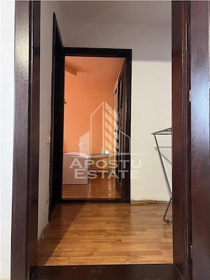 Apartament cu 2 camere semidecomandat Calea Buziasului - imagine 4