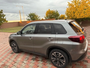 Suzuki Vitara 2022 hibrid varianta luxury  - imagine 3