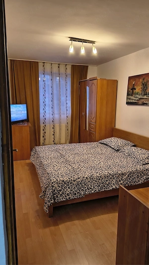Casa Gherghina   Apartament 2 camere zona centrală, vedere la Cerna și munte, Herculane