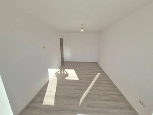 3 Cam-Sagului-7 Min de Spitalul Judetean-Renovat--Centrala-2 Bai-58 MP-83.900 Euro! Negociabil - imagine 5
