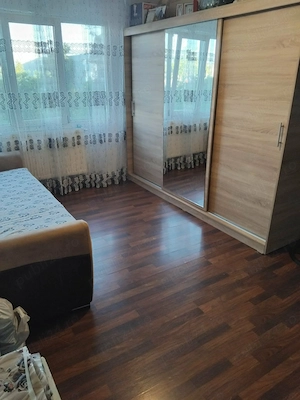 Închiriez apartament 2 camere semi-decomandat - imagine 3