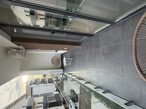 Închiriez apartament în bloc nou cu 2 camere - imagine 8