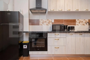 Apartament cu 3 camere 70mp , în zona Centrului Civic - imagine 3