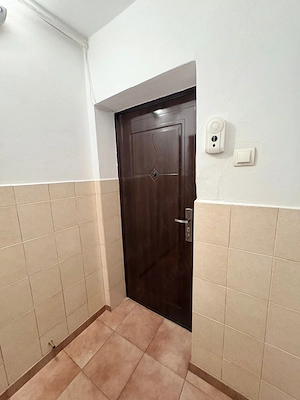 Inchiriez apartament decomandat cu doua camere complet utilat - imagine 9