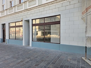 Spaţiu comercial ultracentral de închiriat 