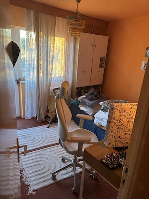 Camera (cu balcon) in apartament in zona stadion - imagine 2