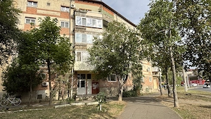 Camera (cu balcon) in apartament in zona stadion - imagine 6