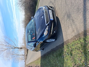 Vând Peugeot 308 an fab 2016 motor 1.6 bluehdi primul proprietar prețul fiind de 4850 e negociabil 