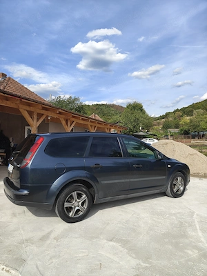 Vând Ford focus 2005, 1.6 diesel  - imagine 5