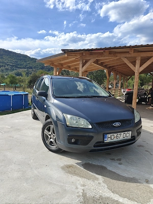 Vând Ford focus 2005, 1.6 diesel  - imagine 2