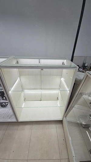 Vând Vitrine Bijuterii Profesionale   Stare Excelentă   Cu Iluminare LED   LIVRARE GRATUITA