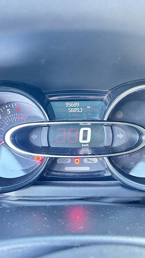 Renault Clio 1.2 Benzină, inmatriculata in Romania, 75 CP | 2018 | 95.683 km | Istoric Renault - imagine 6