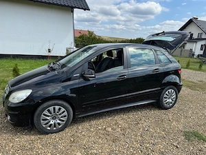 mercedes benz B  - imagine 2