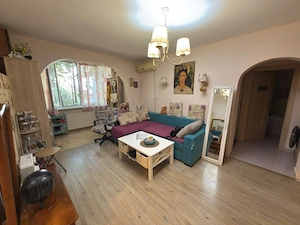 Apartament cu 3 camere- zona Nord 