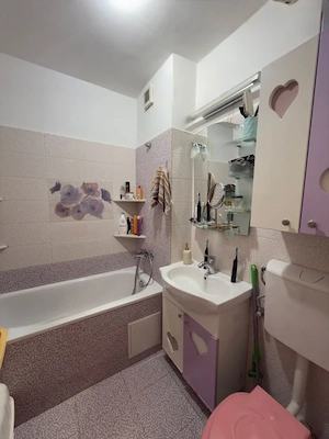 Apartament cu 3 camere- zona Nord  - imagine 11