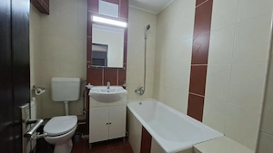 Proprietar, inchiriez ap. 2 camere, decomandat, luminos, Calea Bucuresti, 54 mp - imagine 5