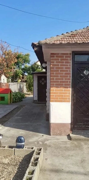 Vând casă cu teren în Buzău 