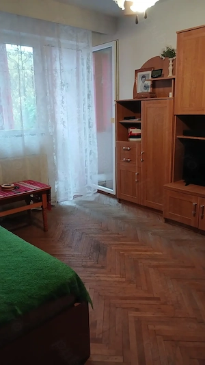 Pe Bd.Decebal,zona Meda,4camere decomandat etajul1,OPTIONAL GARAJ,mobilat si utilat - imagine 9