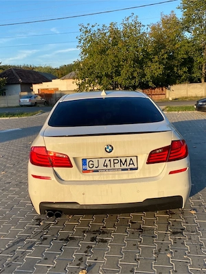 Vând BMW Seria 5 F11 520d, motor 2.0 Diesel, 184 CP, an 2011. - imagine 3