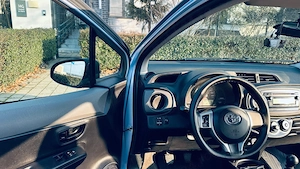 Toyota Yaris 1.3 benzina 2012 - imagine 7