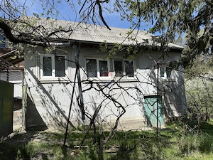 Casă de vânzare în zona Câmpulung înconjurată de natura - imagine 16