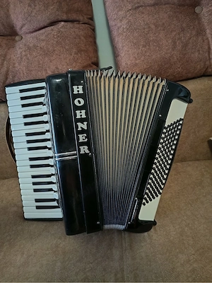 Acordeon Hohner 4