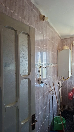 Închiriez apartament cu doua camere  - imagine 4