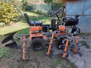 Tractoras 17cp.Vand tractoras nou q7 cp.motorina.echipat cu sape rotative și plug reversibil.Este în