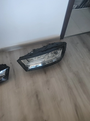 Far stanga +dreapta....audi q7