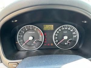 Vând autoturism Hyundai Accent - imagine 7