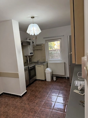 Inchrriez apartament 3 camere - imagine 8