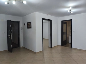 Proprietar închiriez spatiu