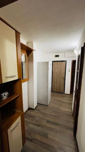 Inchiriez apartament 3 camere zona Soarelui - imagine 5