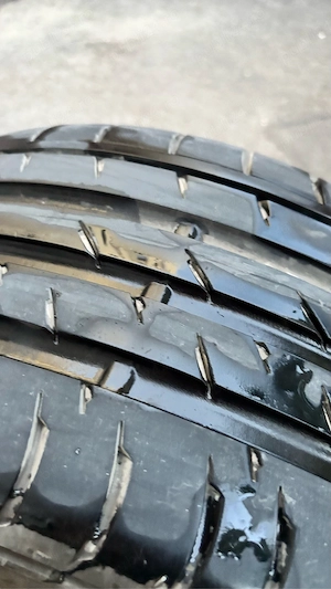 Continental vara 255 40 R18 - imagine 3