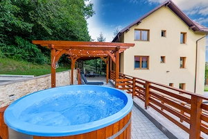 Vila de inchiriat cu ciubar inclus pentru grupuri
