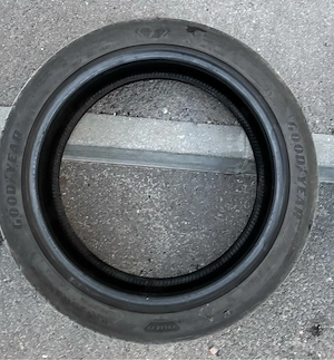 Goodyear vara 225 45 R18