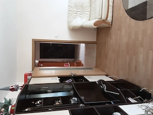 Vând apartament cu doua camere semidecomandat  - imagine 6