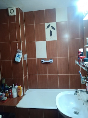 Vând apartament cu 4 camere zona Corina - imagine 2