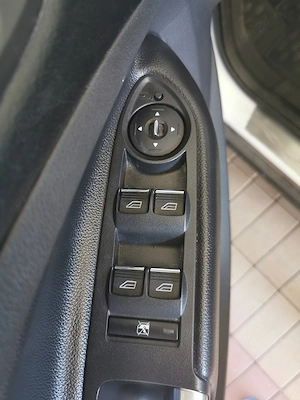 Ford Kuga Titanium - imagine 10