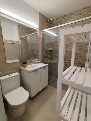 Prima închiriere! Direct proprietar Ap. 2 camere complet renovat   Nicolae Grigorescu Titan - imagine 4