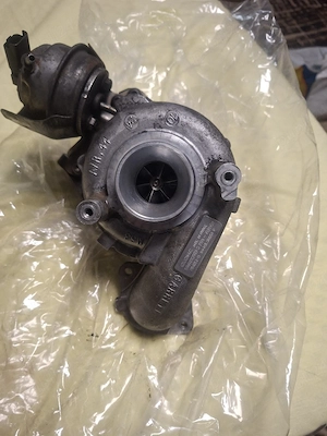 Turbo Ford Focus MK3 2012,  1.6 diesel , 105 Cp - imagine 2