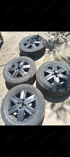 205/55 r 16 se da cu tot cu jante intro stare foarte bună 